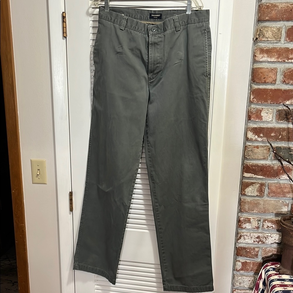Dockers Gray Khakis Classic Style